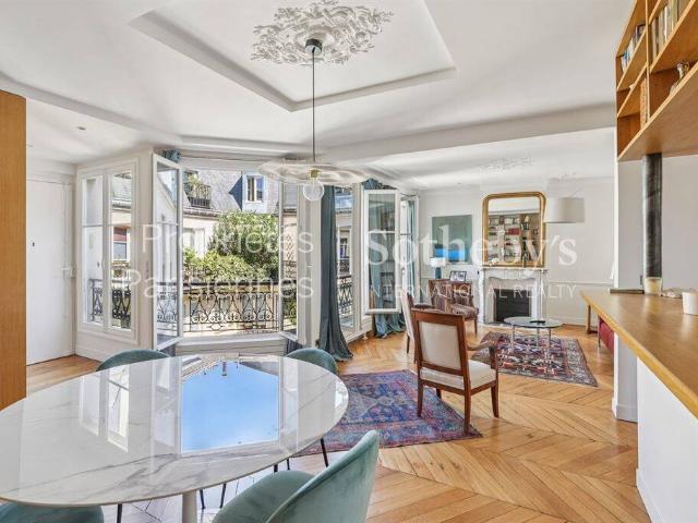 Appartement 80 m2 Paris 1er