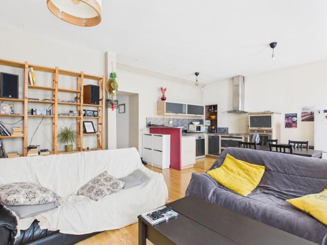 Appartement 88,86m2 4 pièces centre historique de Land