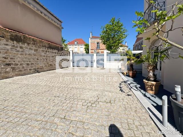 Appartement 8 pièces 138 m²