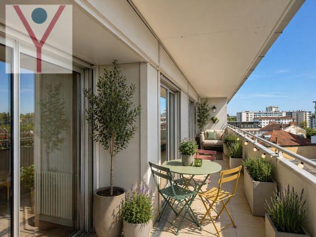 Appartement 8 pièces 138 m²