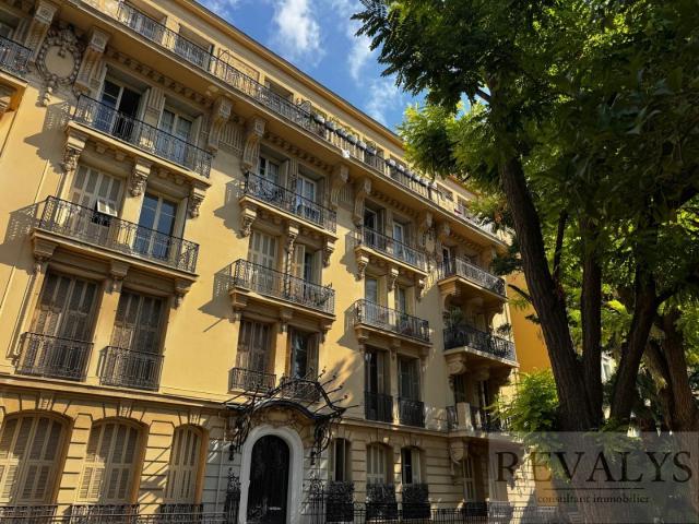 Appartement 8 pièces 140 m²