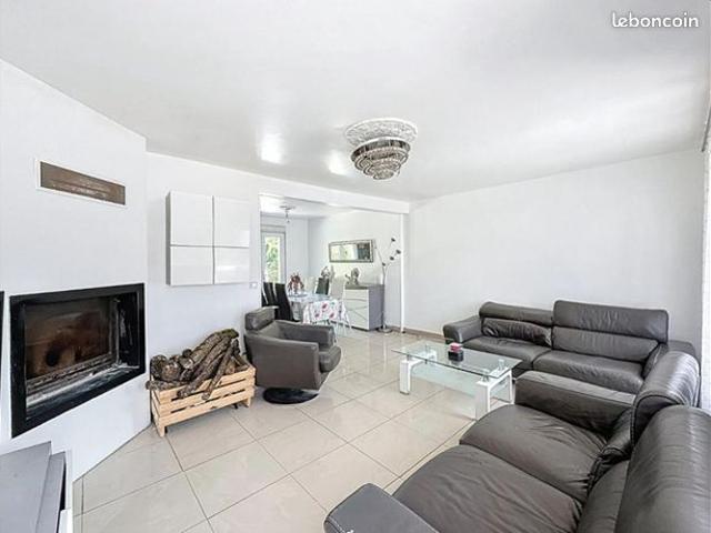 Appartement 8 pièces 145 m²