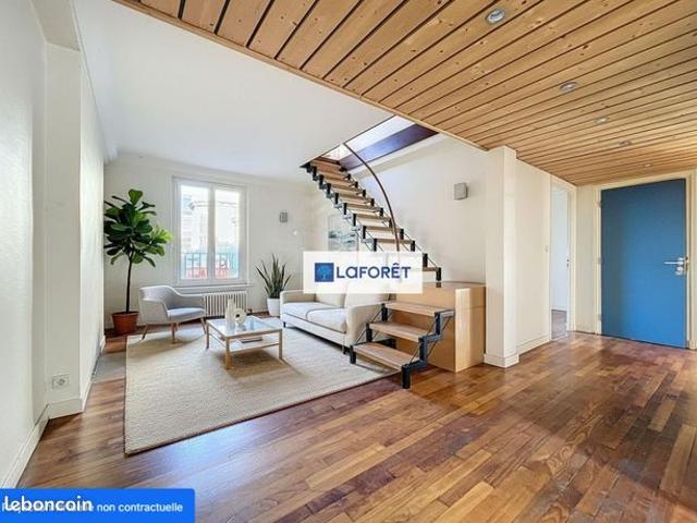 Appartement 8 pièces 146 m²