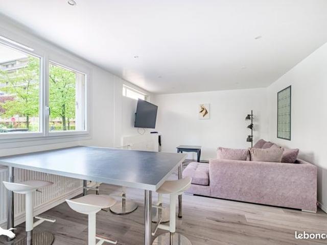 Appartement 8 pièces 148 m²