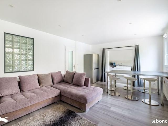 Appartement 8 pièces 148 m²