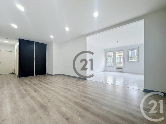 Appartement 8 pièces 151 m²