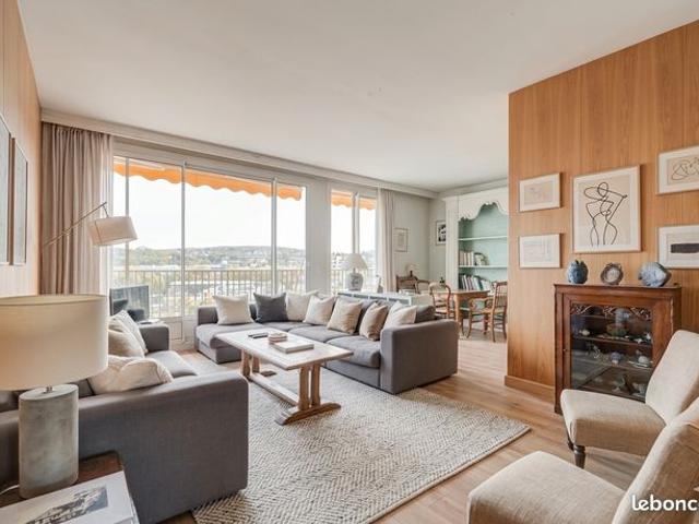 Appartement 8 pièces 153 m²