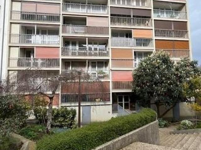 Appartement 8 pièces 166 m²