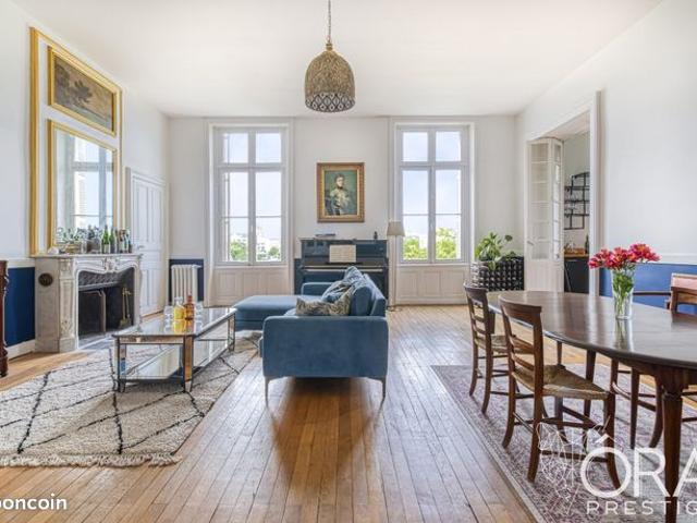 Appartement 8 pièces 180 m²
