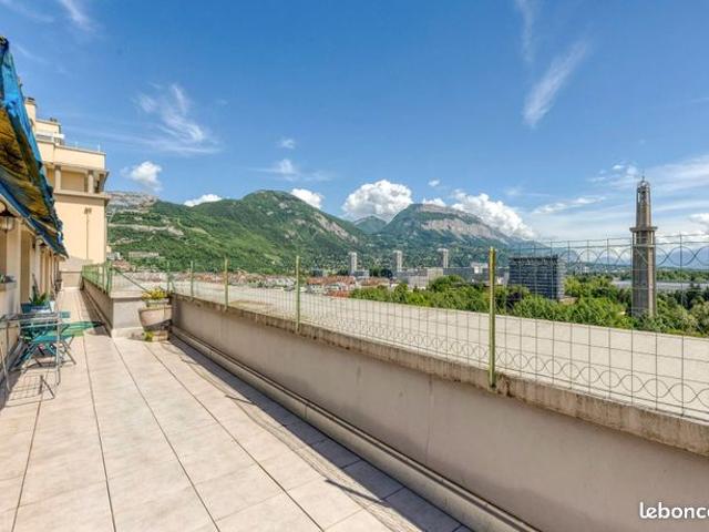Appartement 8 pièces 185 m²