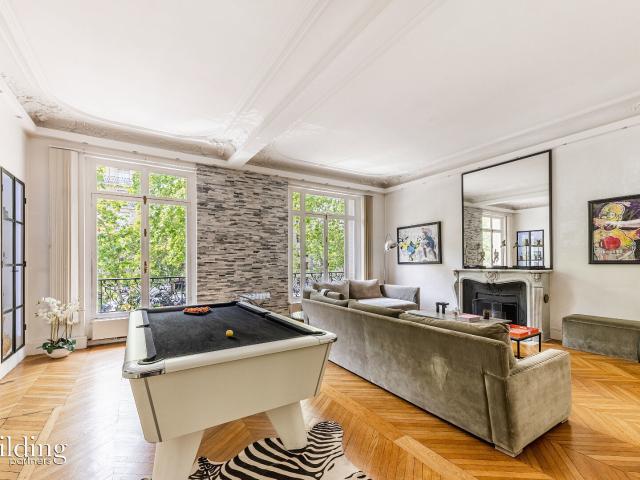 Appartement 8 pièces 193 m²
