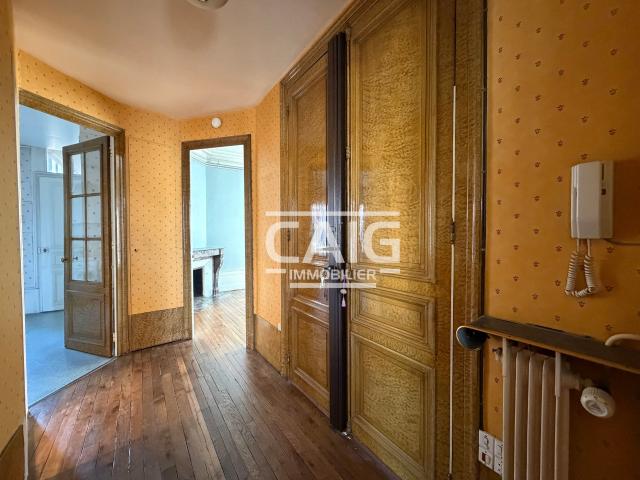 Appartement 8 pièces 195 m²