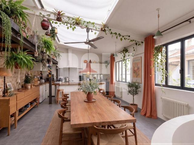 Appartement 8 pièces 196 m²