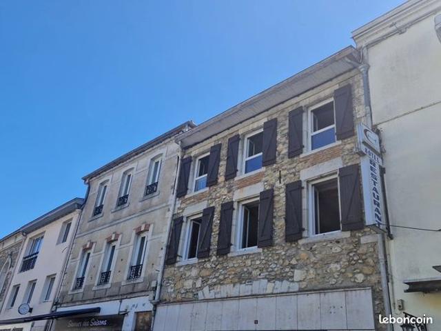 Appartement 8 pièces 196 m²