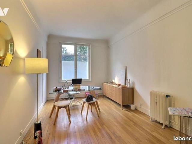Appartement 8 pièces 208 m²