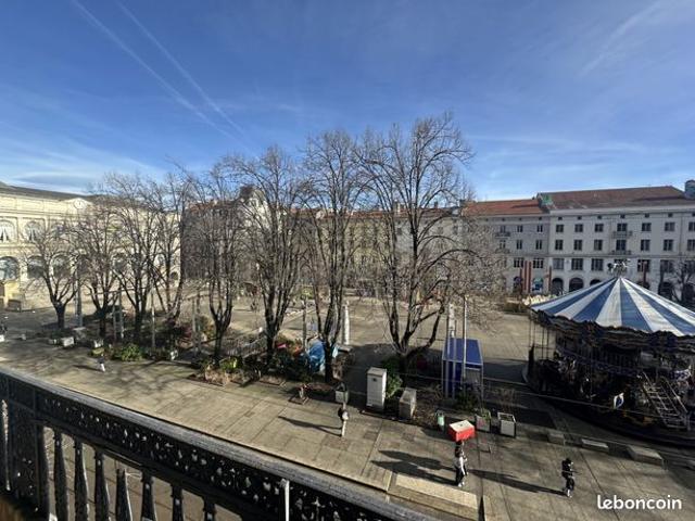 Appartement 8 pièces 209 m²