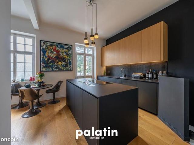 Appartement 8 pièces 212 m²