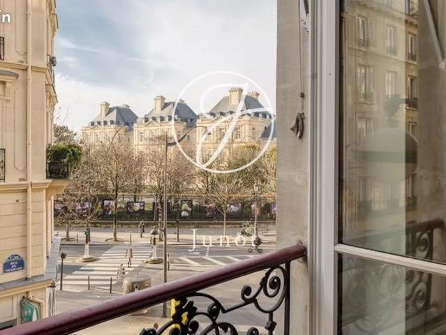 Appartement 8 pièces 230 m²