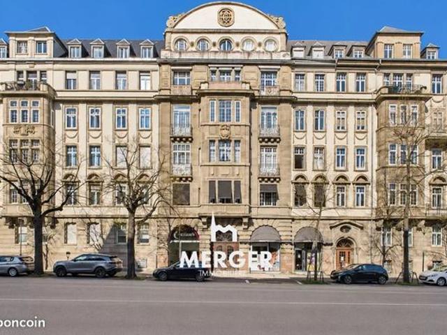 Appartement 8 pièces 230 m²