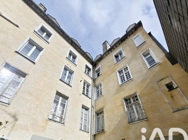 Appartement 8 pièces 236 m²