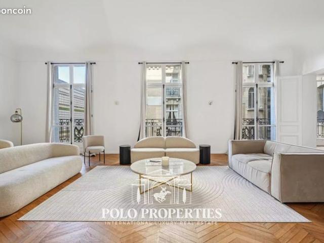 Appartement 8 pièces 247 m²