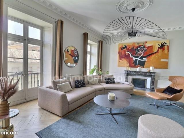 Appartement 8 pièces 250 m²
