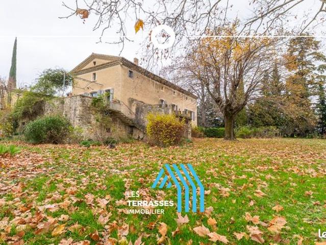 Appartement 8 pièces 256 m²