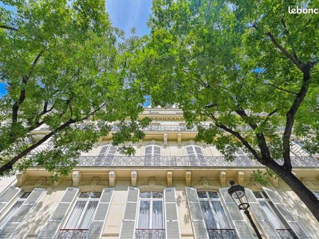 Appartement 8 pièces 258 m²