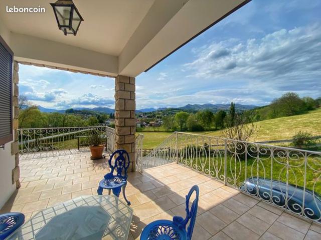 Maison 8 pièces 258 m²