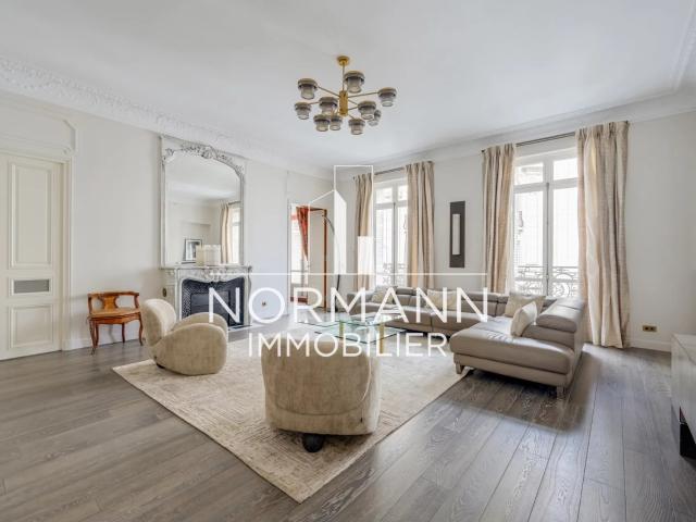 Appartement 8 pièces 290 m²