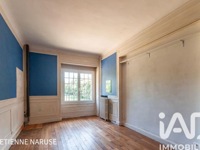 Appartement 8 pièces, 297 m² à louer à Poissy 78300