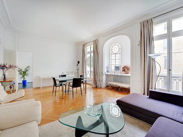 Appartement 8 pièces 304 m²