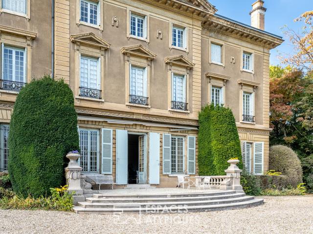 Appartement 8 pièces 313 m²