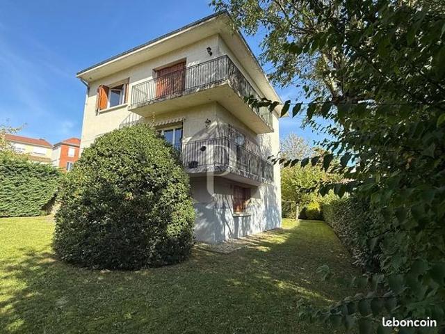 Appartement 8 pièces 323 m²