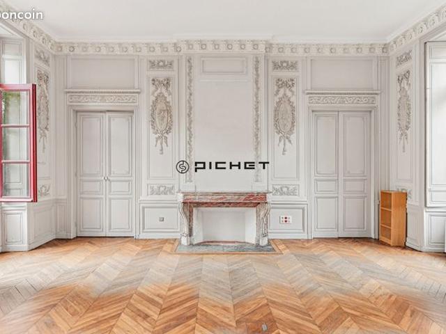 Appartement 8 pièces 337 m²