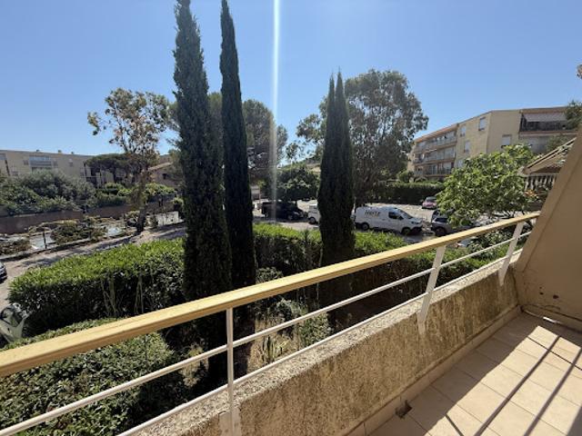 Appartement avec terrasse et piscine
