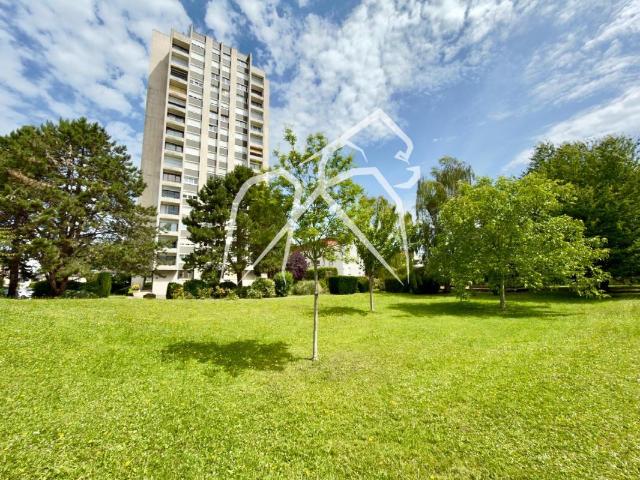 Appartement 90 m² | 3 chambres | Double balcon Sud Ouest | Cave | Parking
