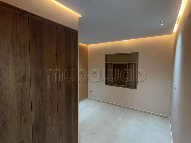 Appartement 95 m² avec cour temara
