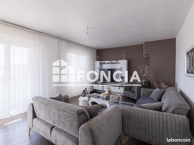 APPARTEMENT 96 m² 3 CHAMBRES à DEUX PAS ZONE COMMERCIALE ANTIBES