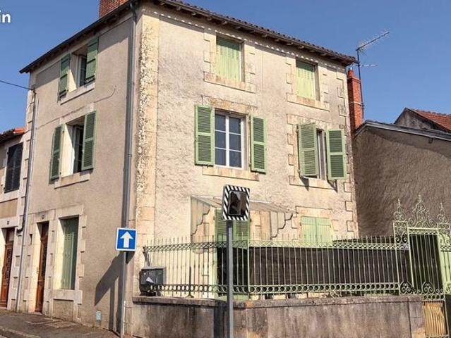 Appartement 9 pièces 90 m²