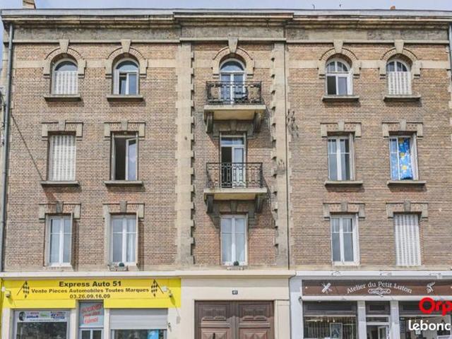 Appartement 9 pièces 95 m²