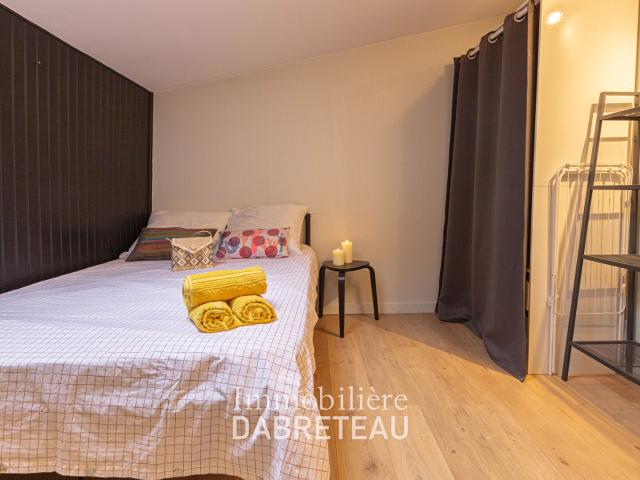 Appartement 9 pièces, 149 m² à louer à Vénissieux 69200