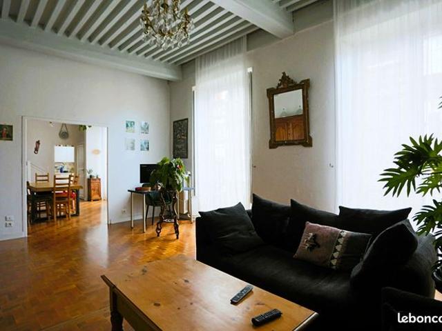 Appartement 9 pièces 156 m²