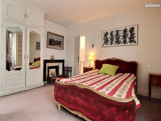 Appartement 9 pièces 169 m²