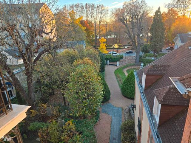 Appartement 9 pièces 176 m²