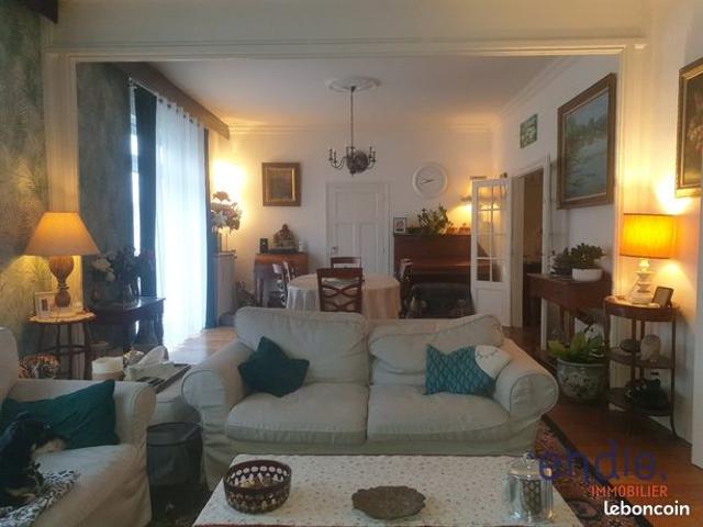 Appartement 9 pièces 193 m²