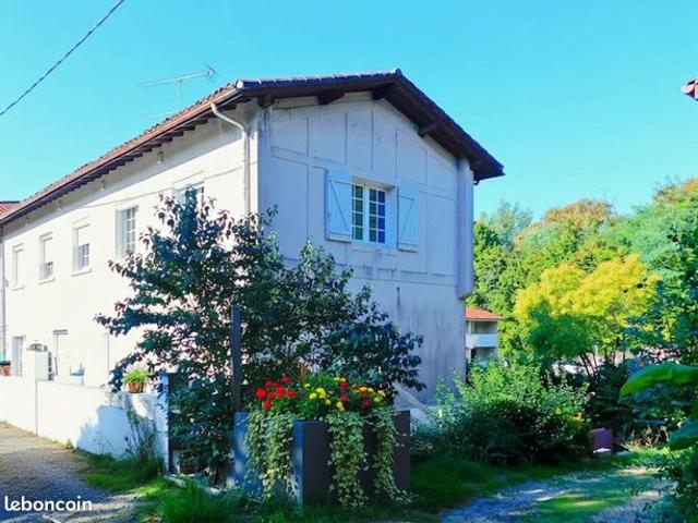 Appartement 9 pièces 195 m²