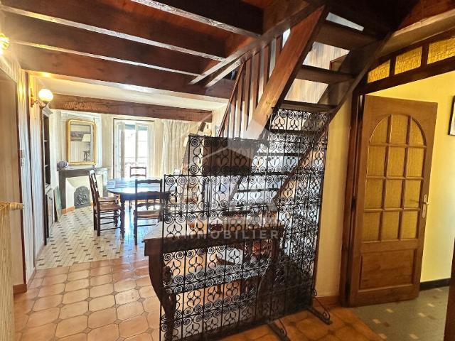 Appartement 9 pièces 196 m²