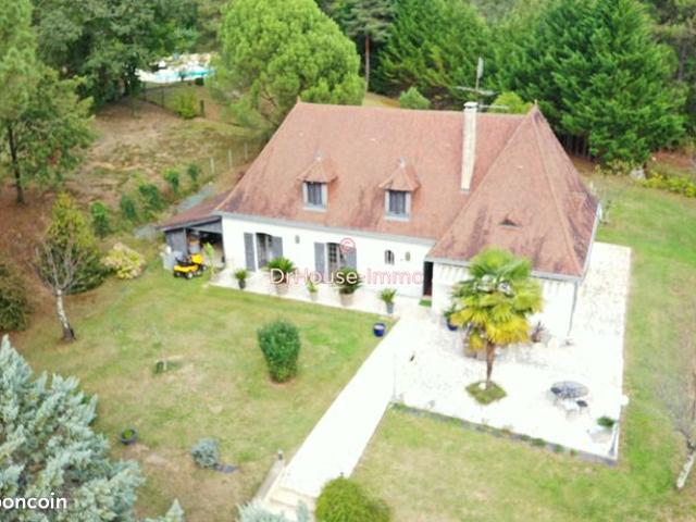 Appartement 9 pièces 210 m²