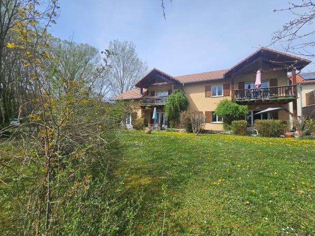Appartement 9 pièces 214 m²